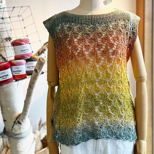 木の実柄レースセーター